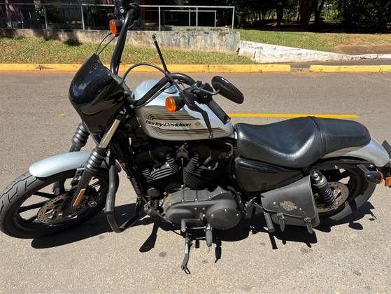 HARLEY-DAVIDSON SPORTSTER IRON 1200 